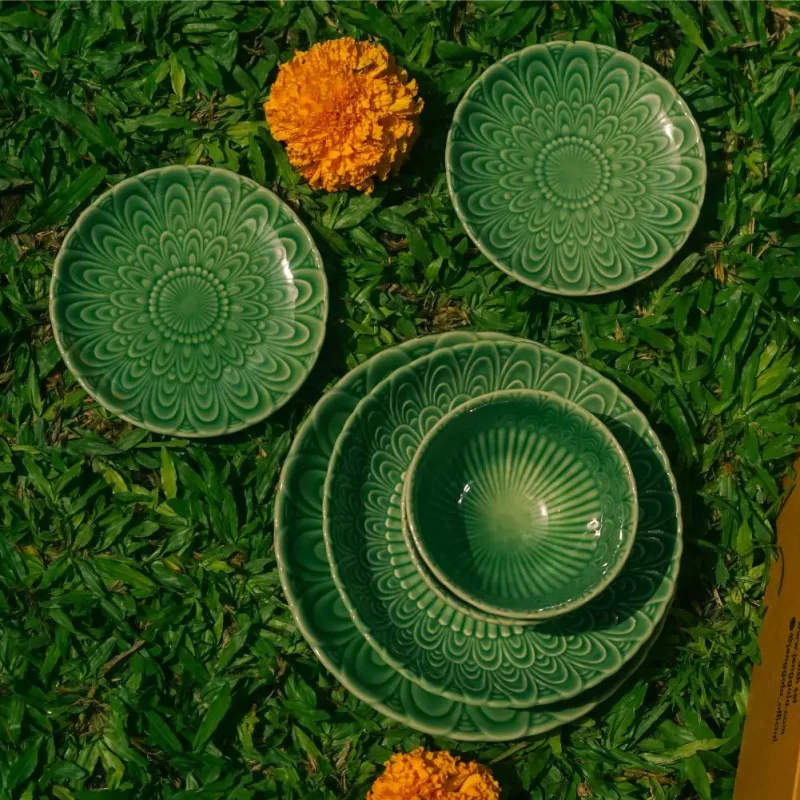 Dinner Set with Gift Box by Tomoko Konno Dark Green Gloss - Image 2