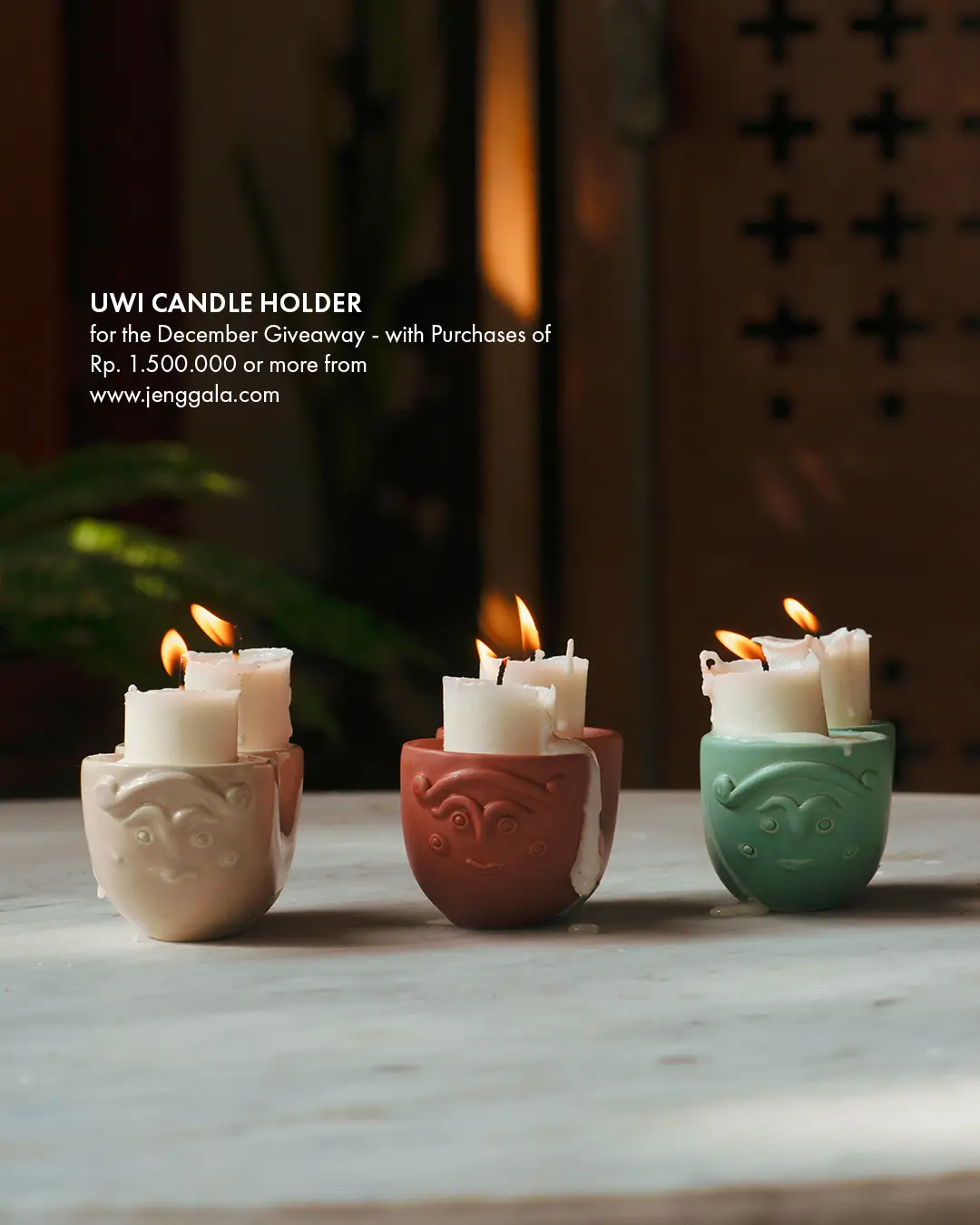 A Free Uwi Candle Holder